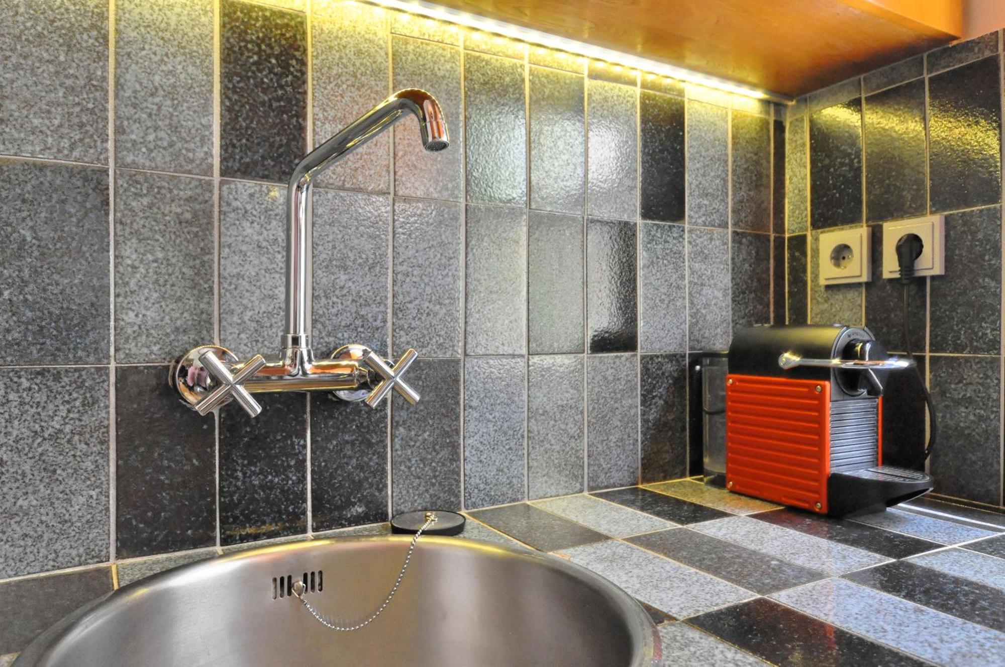 Hidesign Athens Tube Luxury Apt In Kolonaki Eksteriør bilde
